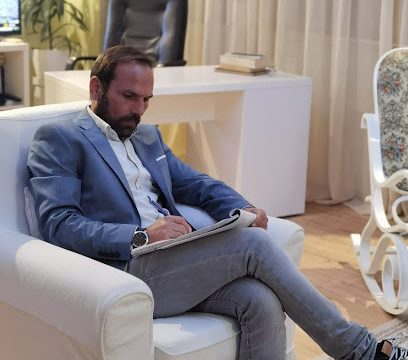 Каталог на психолозите в България по градове 5 AF1QipO-RlKceGaINlZlauSZ11hdZlCzRiCUUo4Yuij_w408-h544-k-no-1.jpg