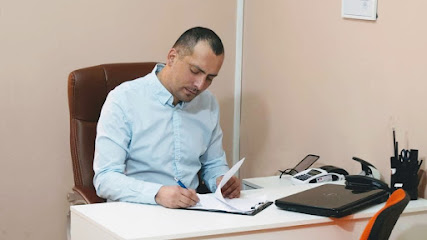 AF1QipO_nRimV_P_GOrVZro5EmIB6ZXxTxjMPD4y9Dnkw427-h240-k-no-1.jpg